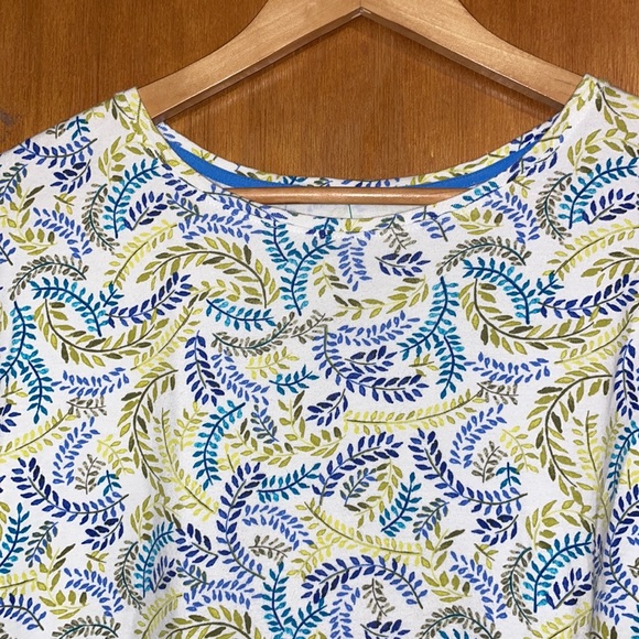 •CROFT & BARROW•BLUE & GREEN FLORAL SHORT SLEEVE CLASSIC TEE SIZE LARGE EUC - Picture 5 of 8